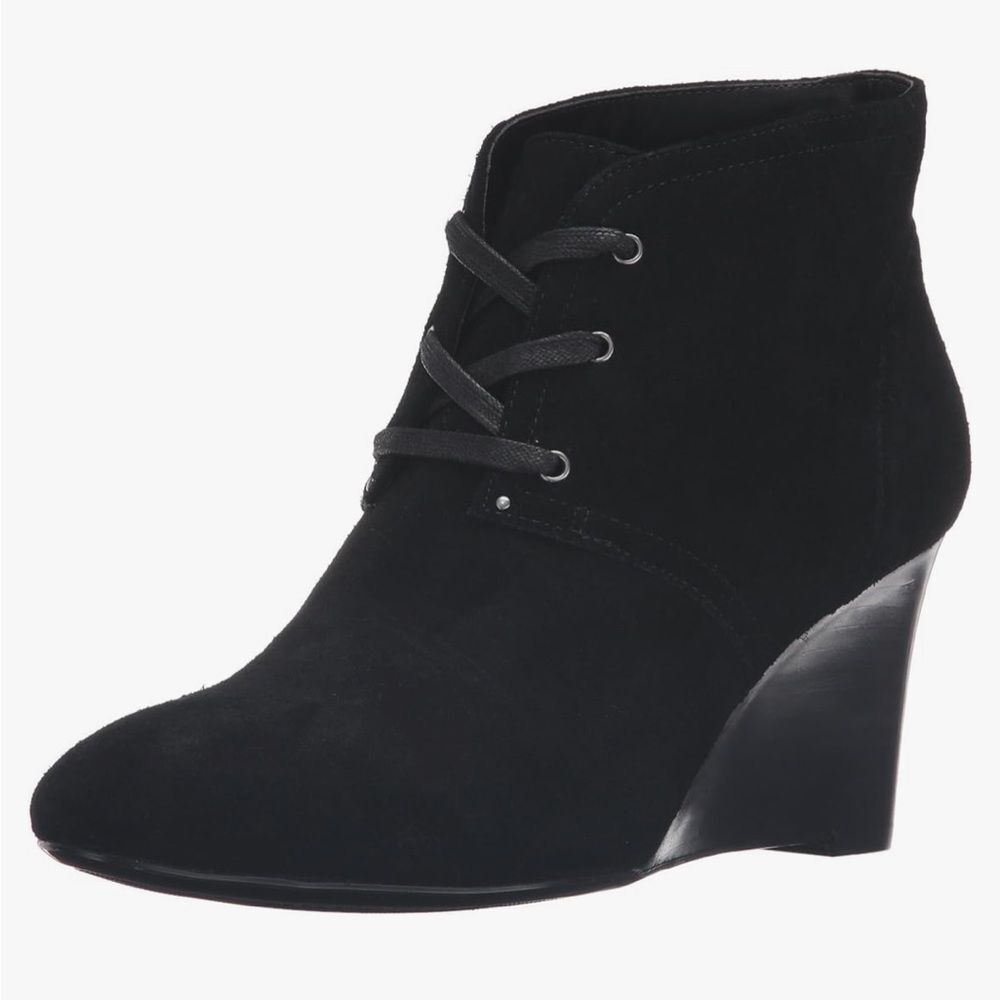 Lauren Ralph Lauren TAMIA 100% Leather Black Wedged Laced Booties - Sz 8.5B
